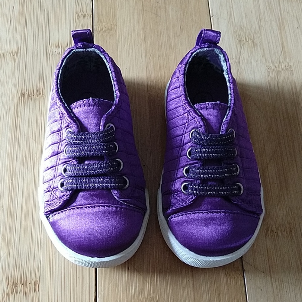 Circo Pleated Purple Sneakers